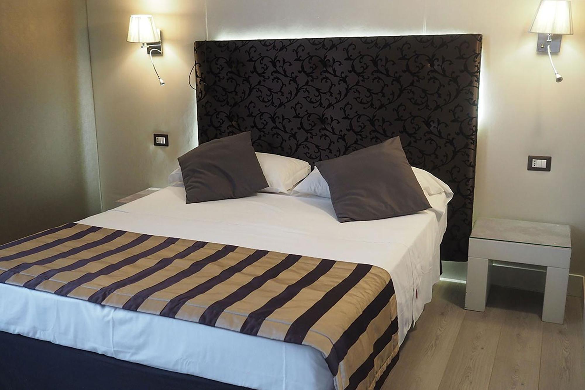 Piccolo Di Piazza Di Spagna Suites — Foto 1